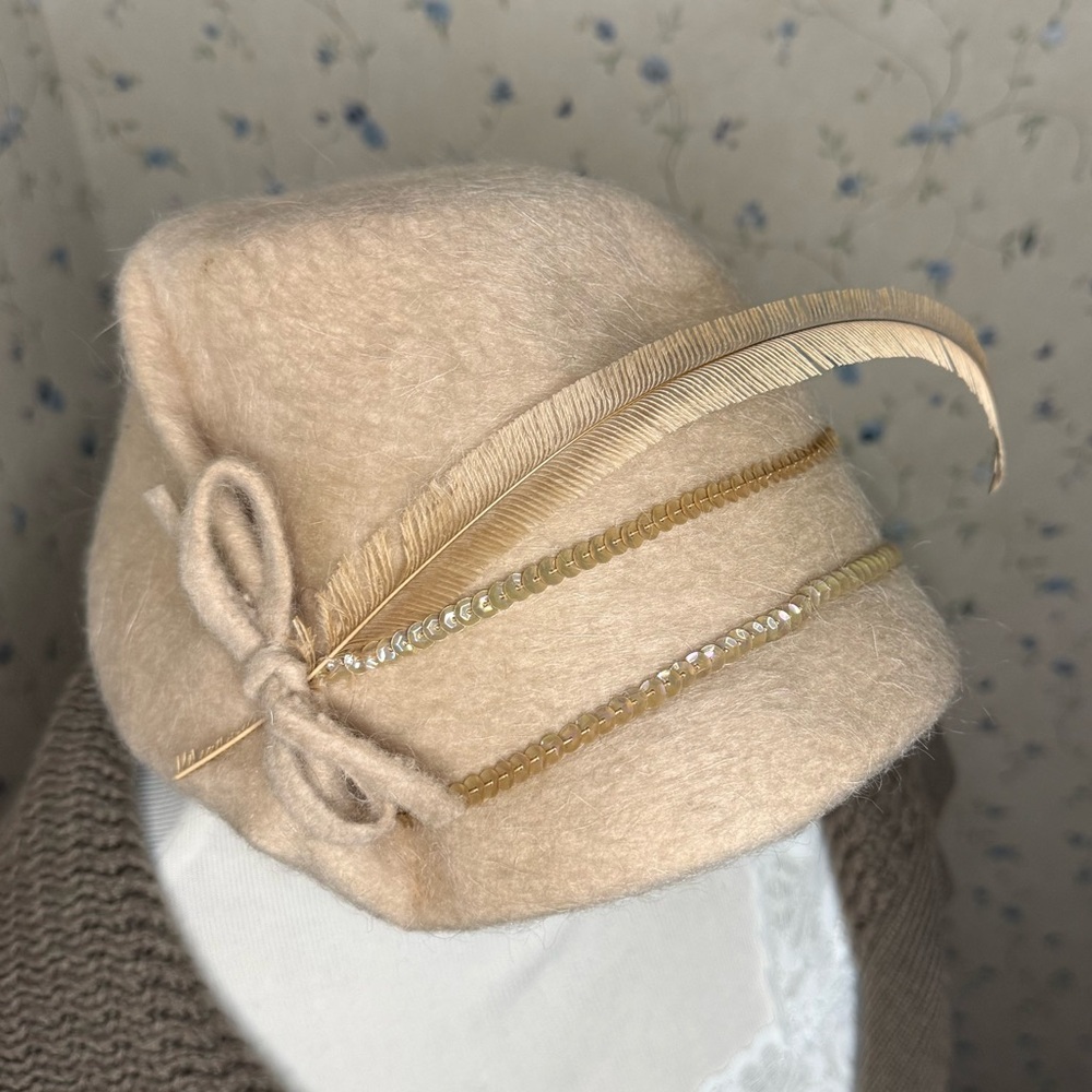Elegant vintage ladies wool hat melofine felts terry sales corp NY